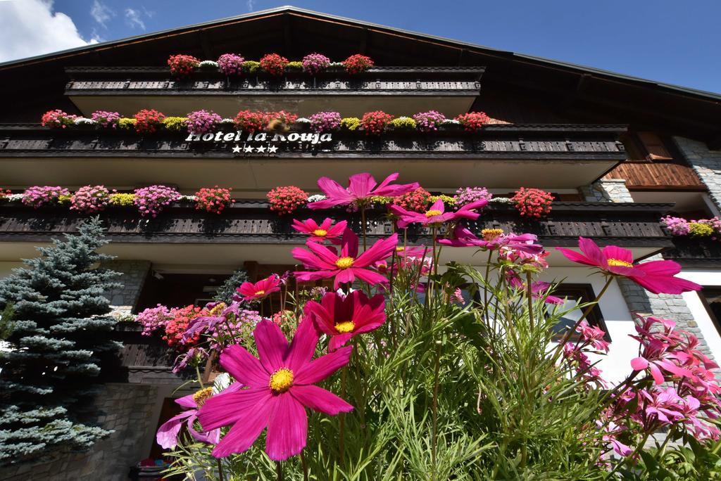 Hotel La Rouja Champoluc Exterior foto