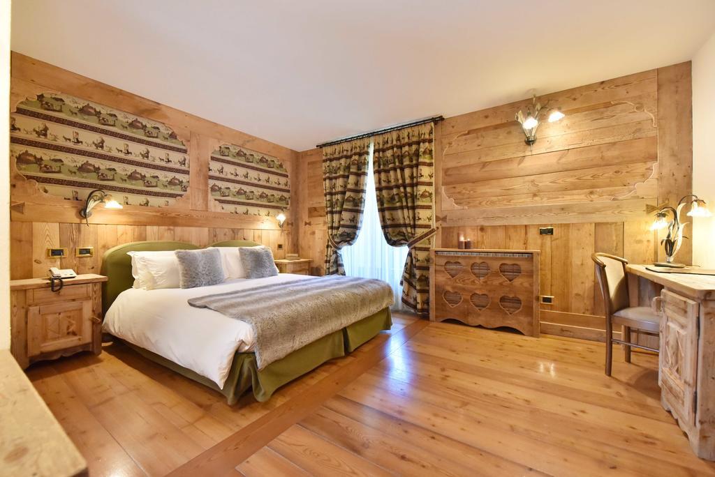 Hotel La Rouja Champoluc Exterior foto