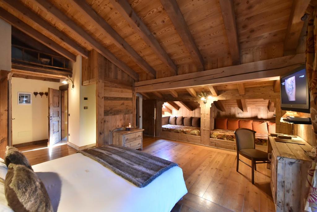 Hotel La Rouja Champoluc Exterior foto